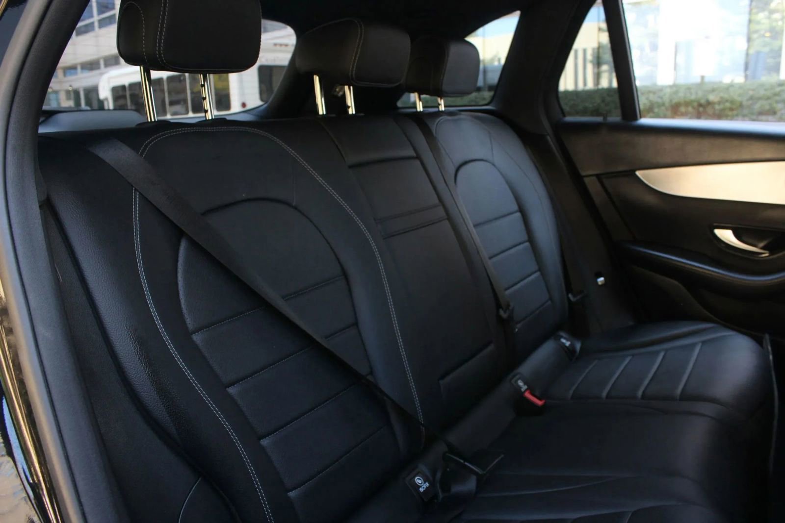 Used 2017 Mercedes-Benz GLC 300 4MATIC w/ Premium 1 Package image 25