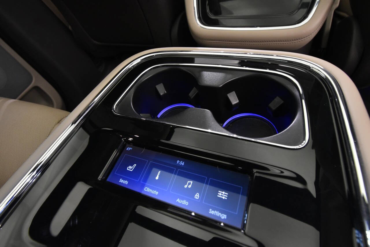 Used 2022 Lincoln Navigator Reserve image 21