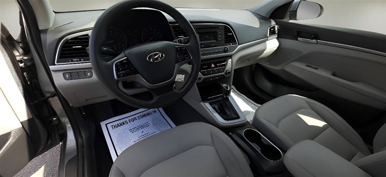 Used 2018 Hyundai Elantra SE FWD image 10