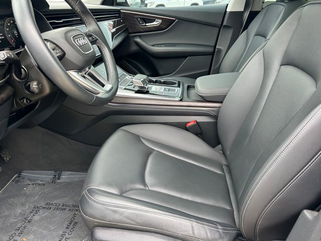Used 2023 Audi Q8 Premium Plus w/ Premium Plus Package image 11