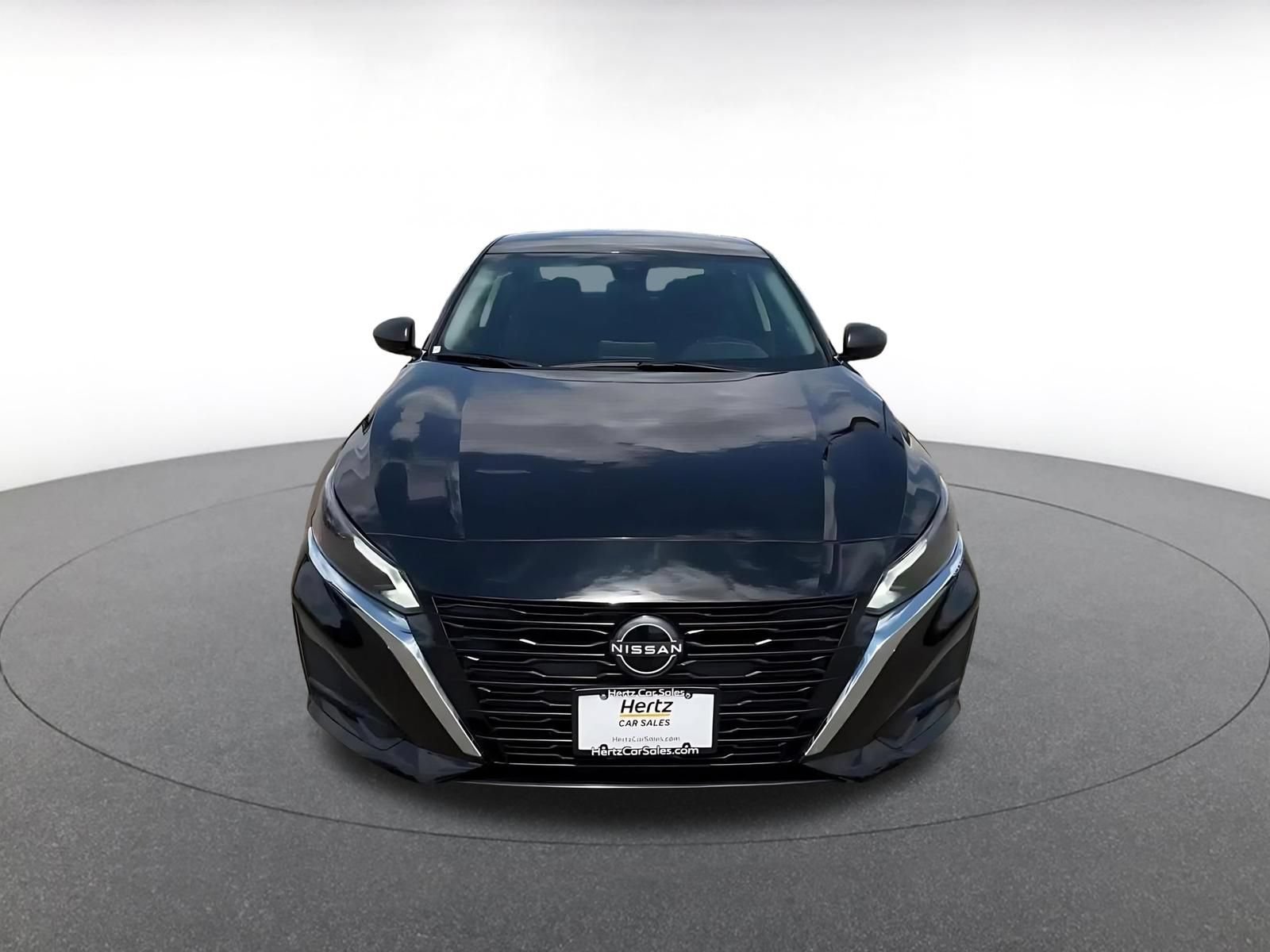 Used 2025 Nissan Altima 2.5 SV FWD image 4