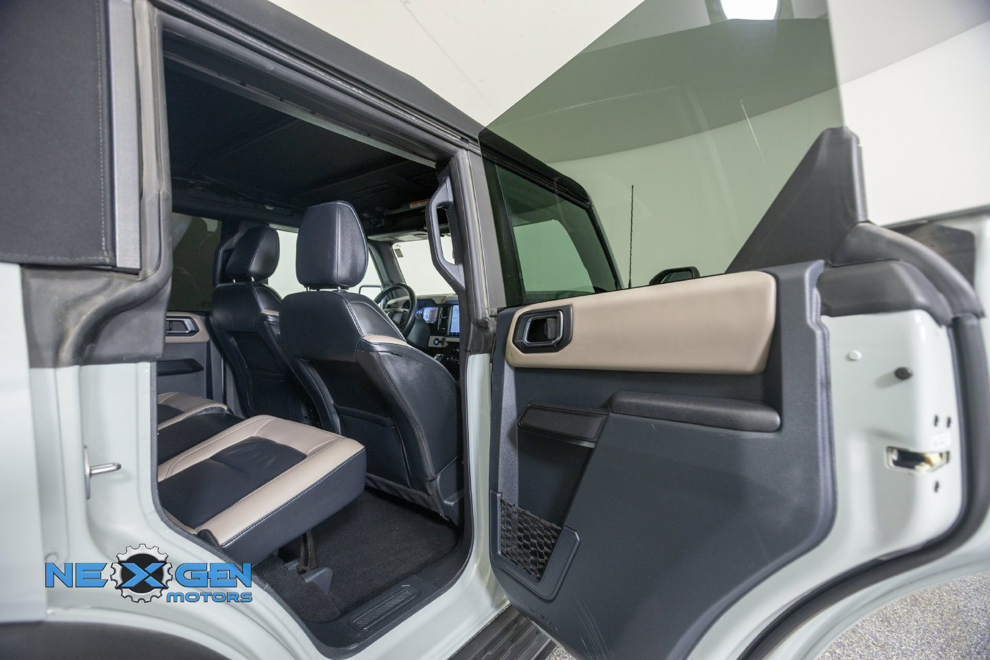 Used 2024 Ford Bronco Wildtrak AWD/4WD image 43