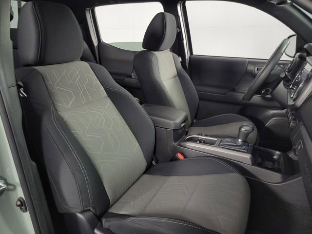 Used 2023 Toyota Tacoma TRD Off-Road image 16