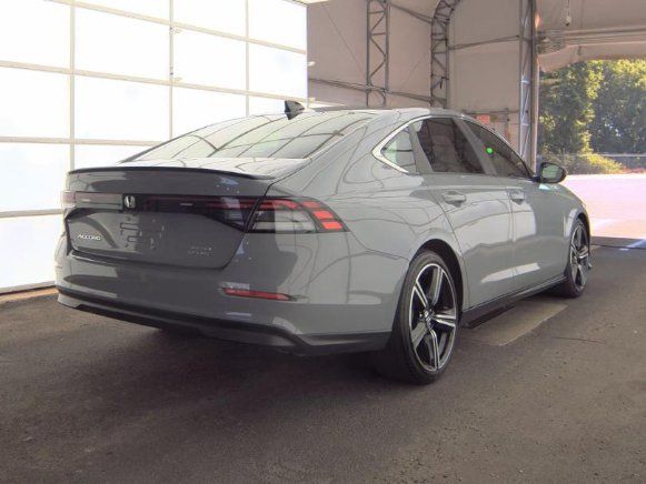 Used 2025 Honda Accord Sport image 6