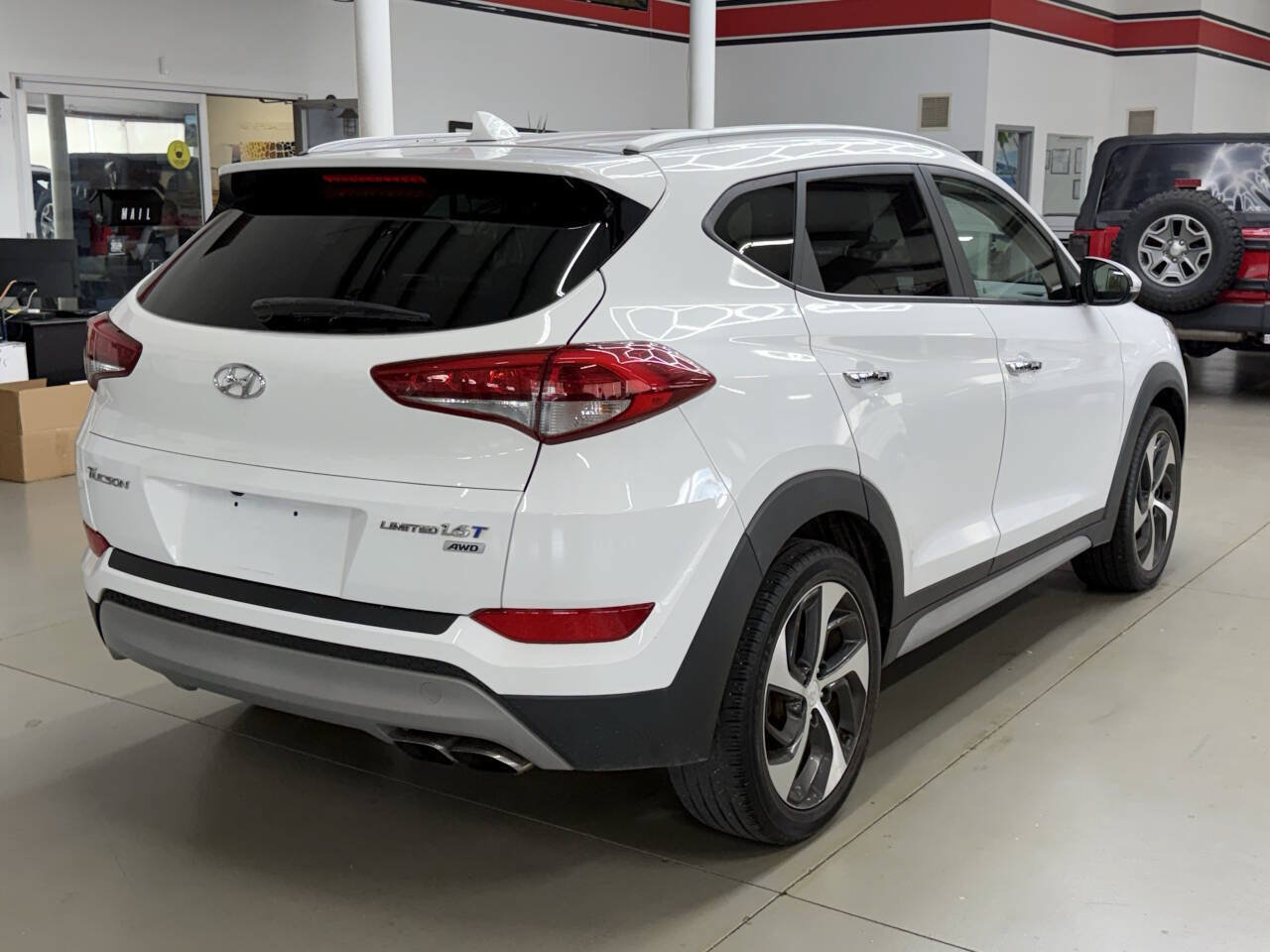 Used 2018 Hyundai Tucson Limited AWD/4WD image 2