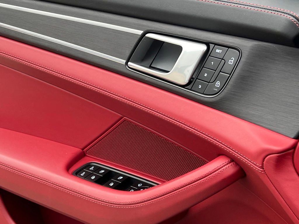 Used 2023 Porsche Panamera 4 Platinum Edition w/ Assistance Package image 37