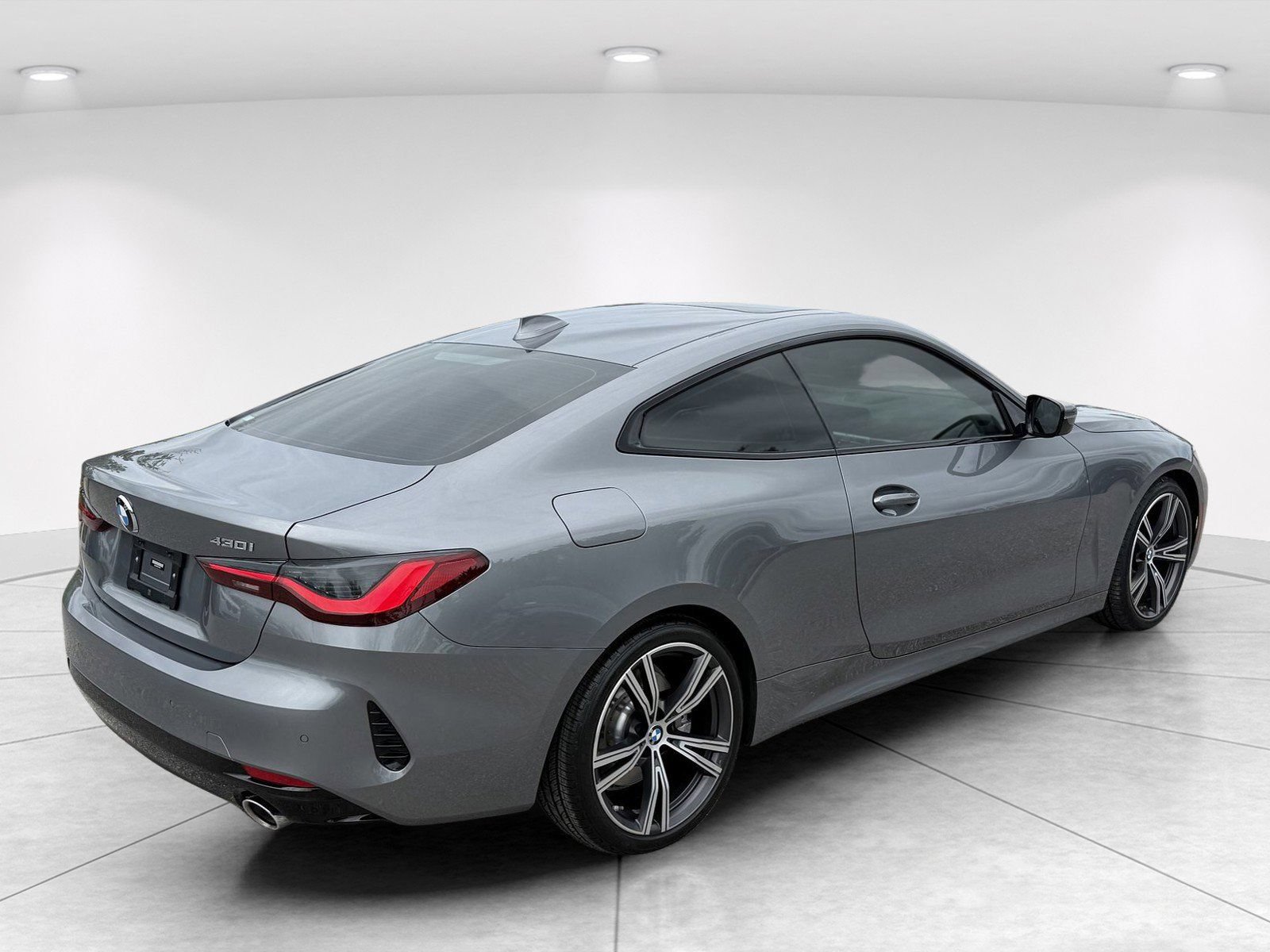 Certified 2023 BMW 430i Coupe w/ Convenience Package RWD image 4