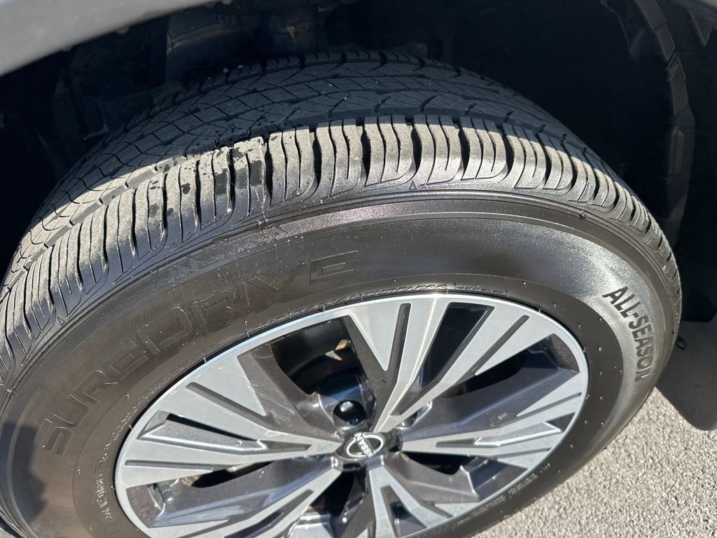 Used 2023 Nissan Rogue SV image 13