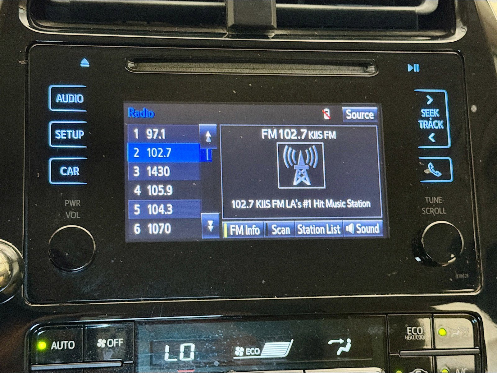 Used 2016 Toyota Prius Two FWD image 9