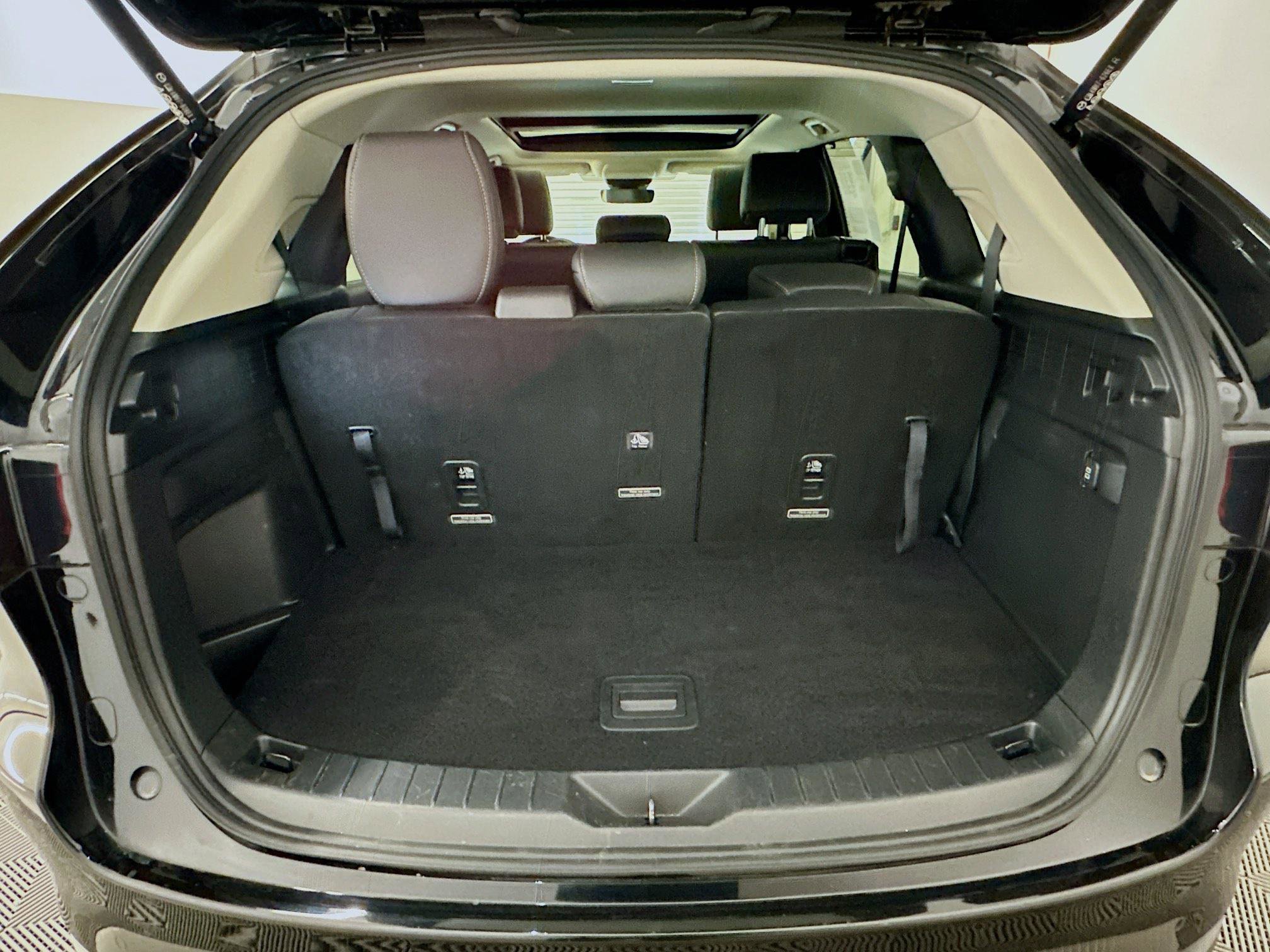 Used 2025 MAZDA CX-90 3.3 Turbo w/ Premium Sport Pkg image 32