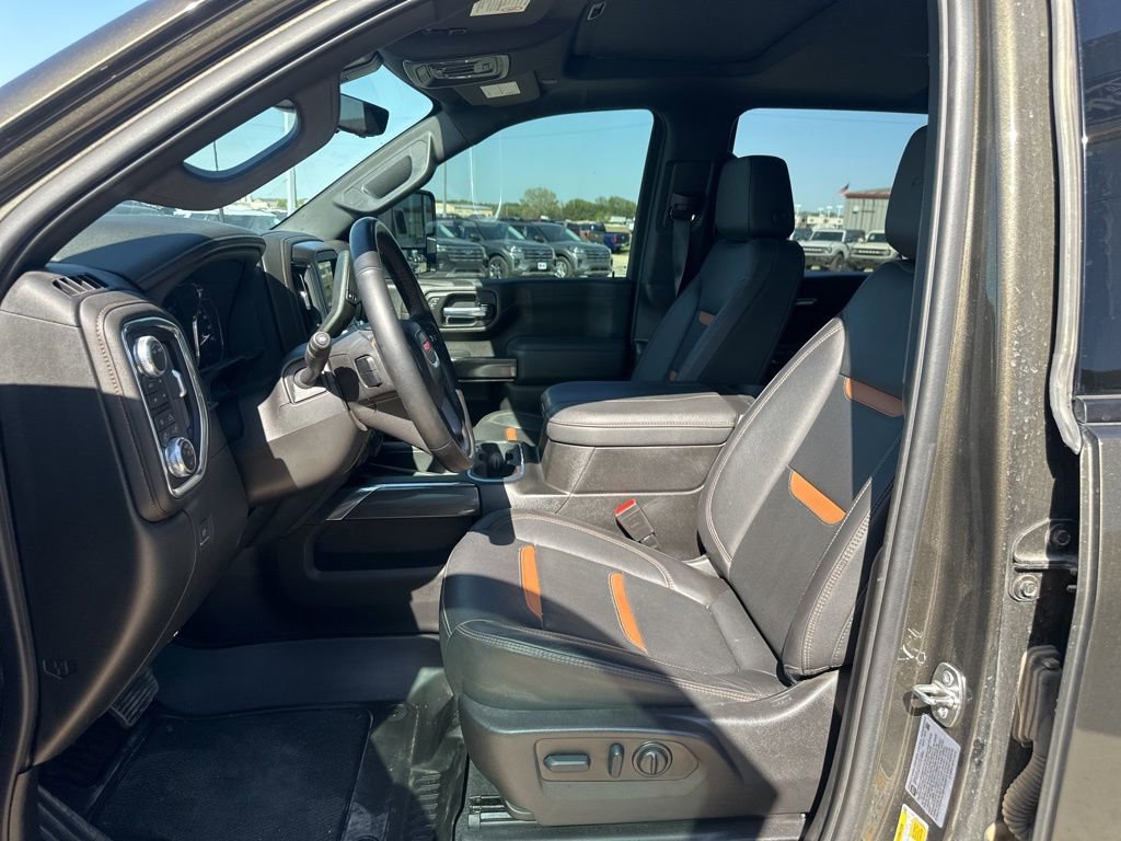 Used 2023 GMC Sierra 2500 AT4 w/ AT4 Premium Plus Package AWD/4WD image 13