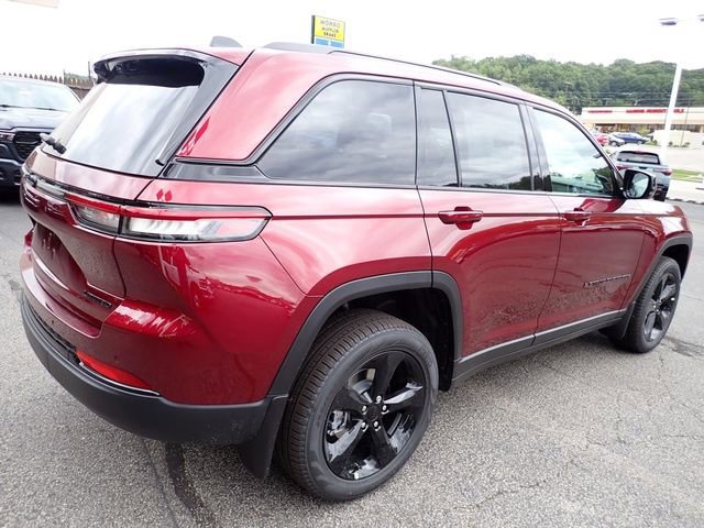 New 2025 Jeep Grand Cherokee Limited w/ Black Appearance Package image 7