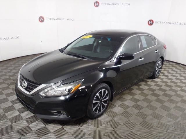 Used 2017 Nissan Altima 2.5 SR w/ Midnight Edition Package