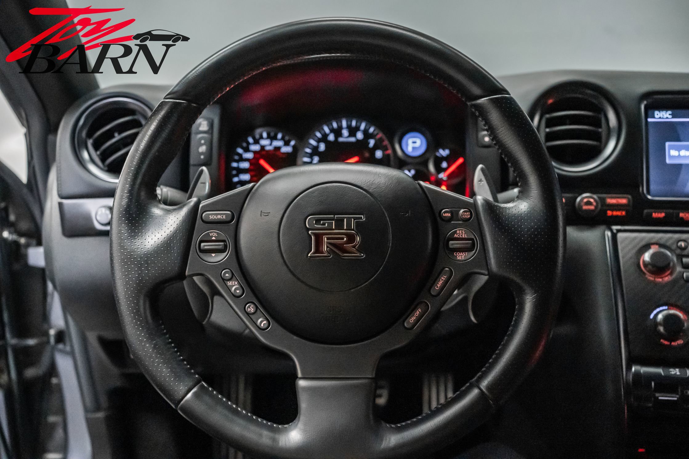 Used 2013 Nissan GT-R Black Edition image 32