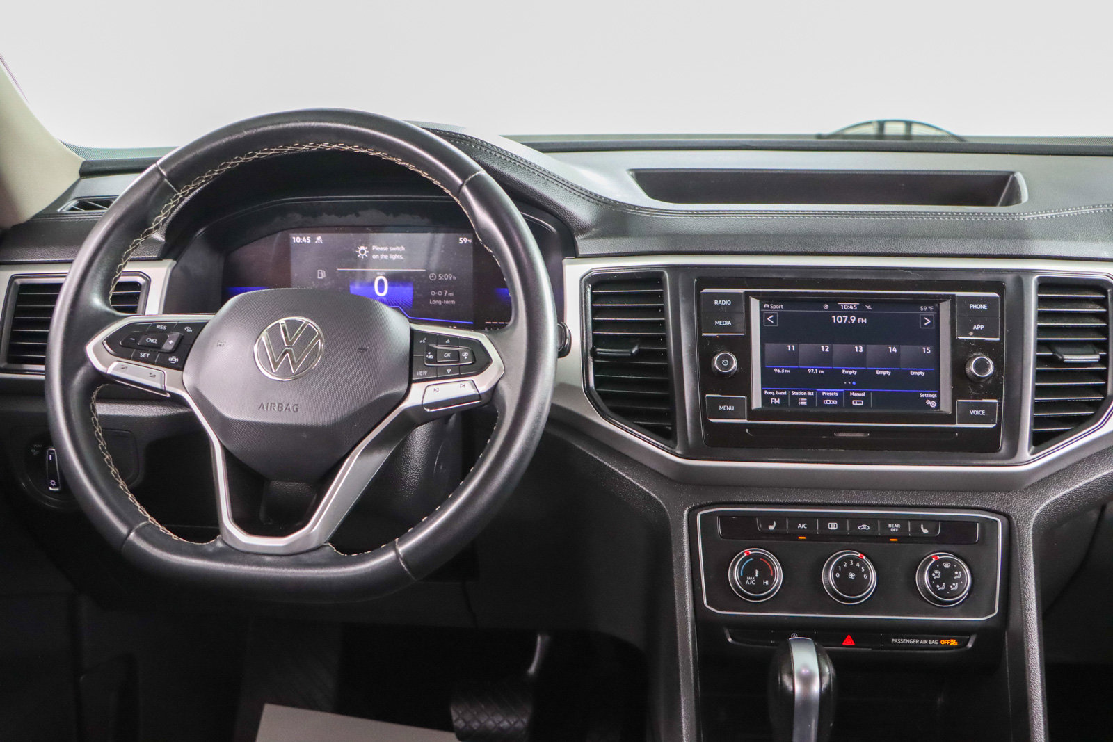 Used 2023 Volkswagen Atlas SE image 17