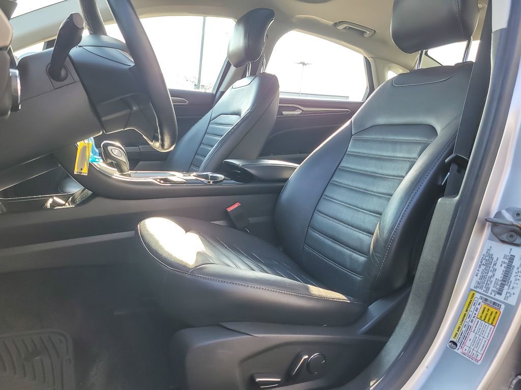 Used 2014 Ford Fusion SE w/ Equipment Group 202A image 7