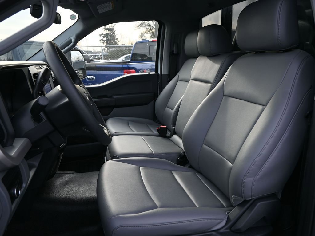 New 2025 Ford F550 4x4 Regular Cab Super Duty image 21