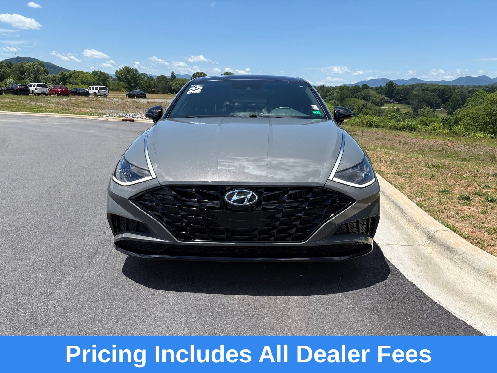 Used 2022 Hyundai Sonata SEL Plus FWD image 2