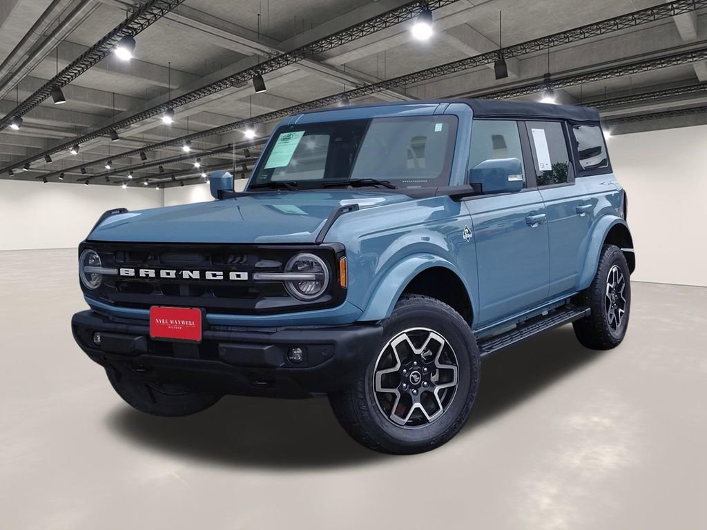 Used 2022 Ford Bronco Outer Banks AWD/4WD image 1