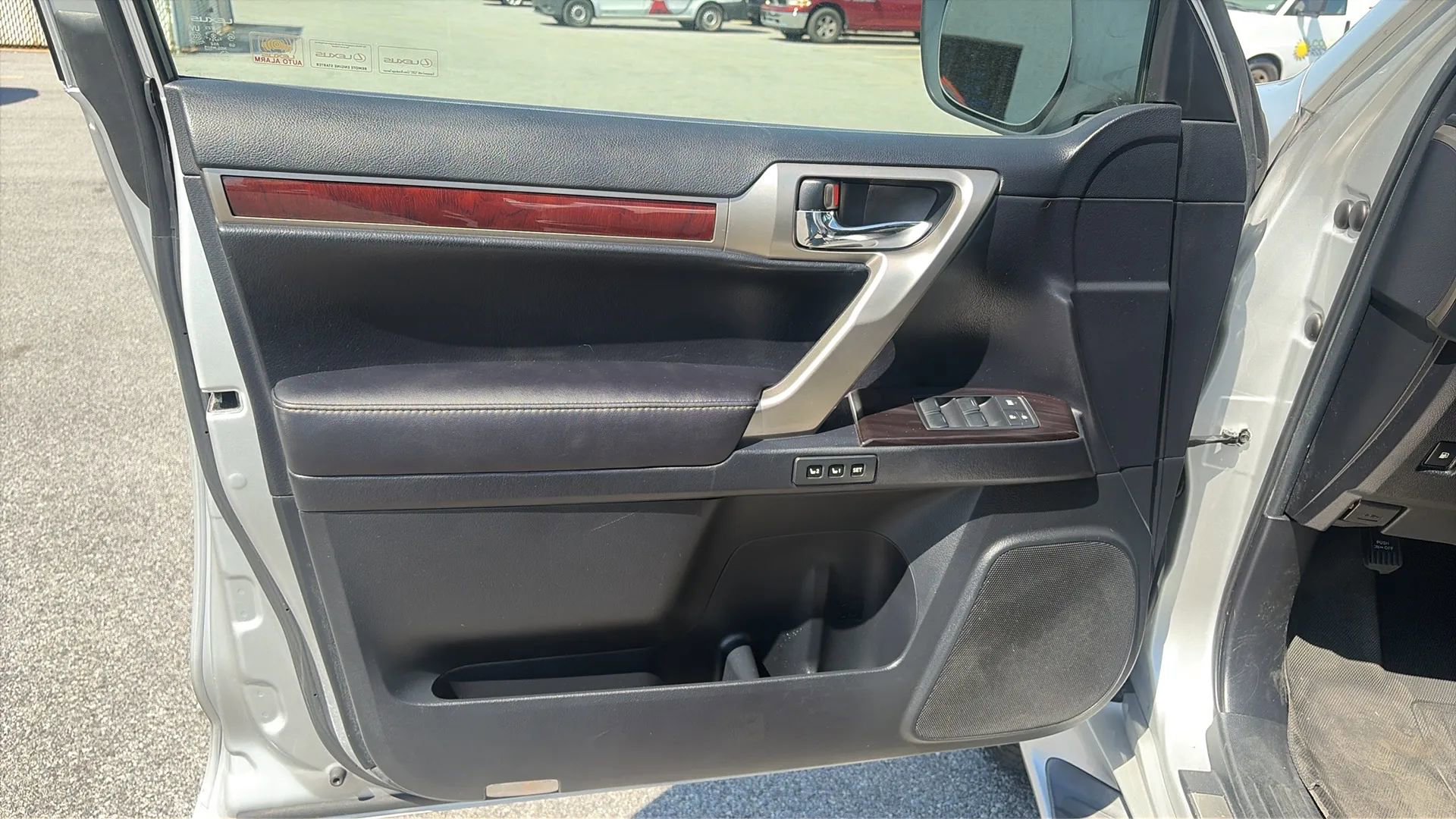 Used 2010 Lexus GX 460 image 26