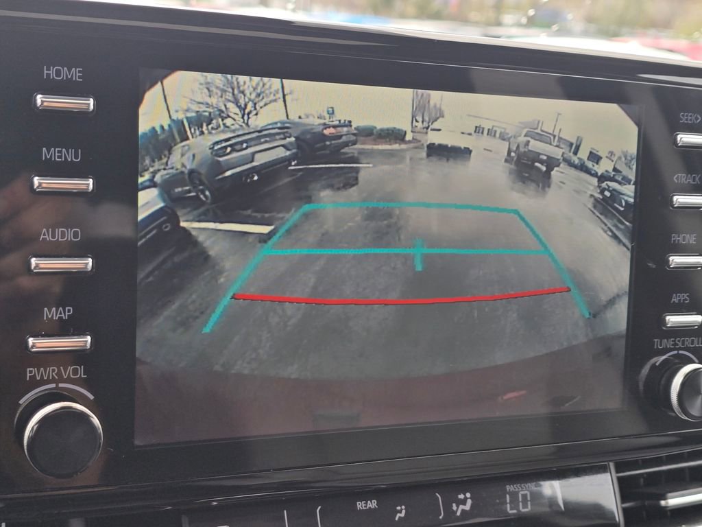 Used 2024 Toyota Sienna XLE w/ XLE Plus Package image 27