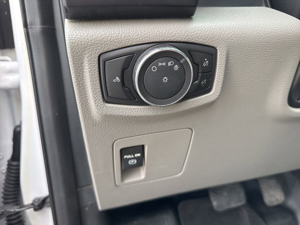 Used 2016 Ford F150 XL w/ Equipment Group 101A Mid RWD image 16