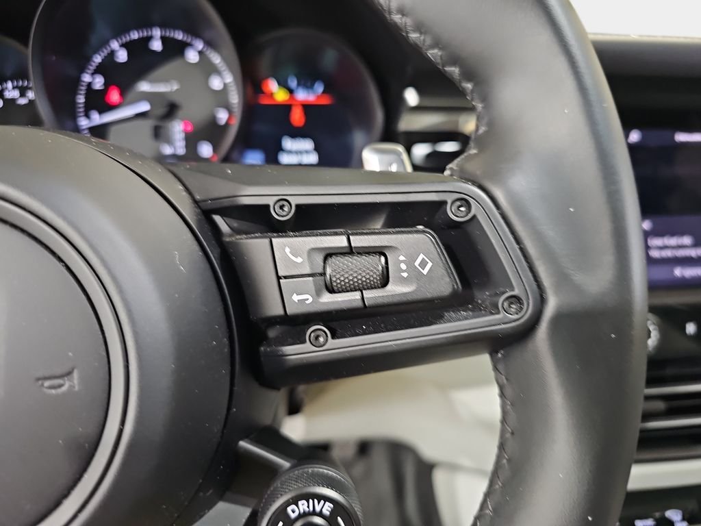 Used 2024 Porsche Macan Turbo AWD/4WD image 19