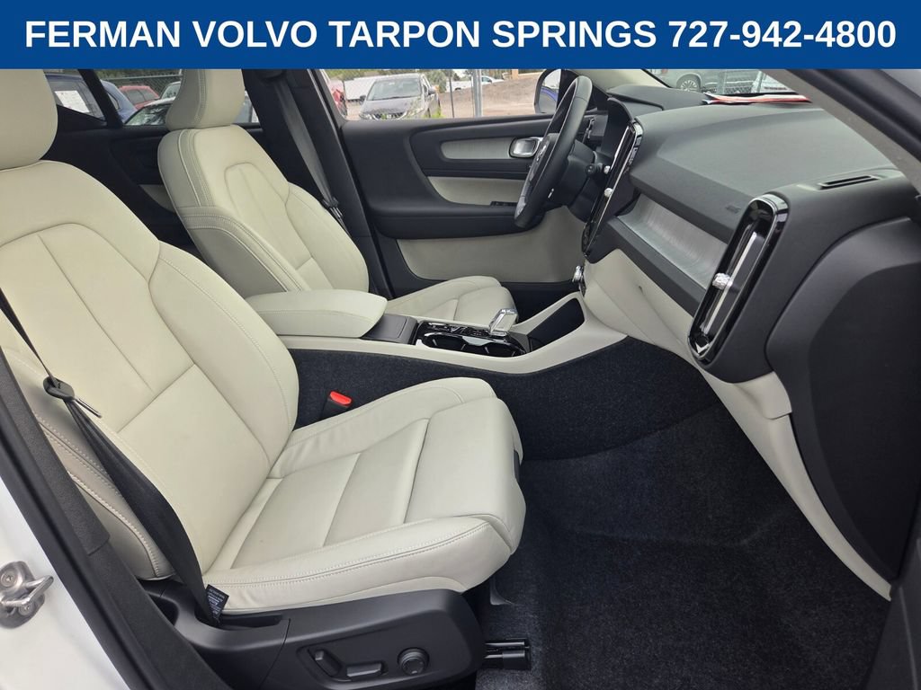 New 2026 Volvo XC40 B5 Ultra w/ Protection Package Premier AWD/4WD image 19