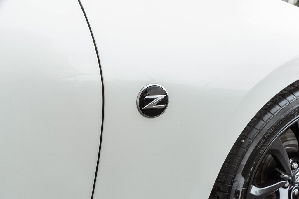 Used 2016 Nissan 370Z Touring image 4