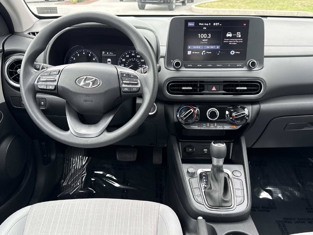 Used 2023 Hyundai Kona SEL AWD/4WD image 3