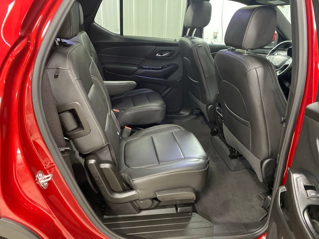 Used 2023 Chevrolet Traverse LT w/ LT Premium Package AWD/4WD image 19