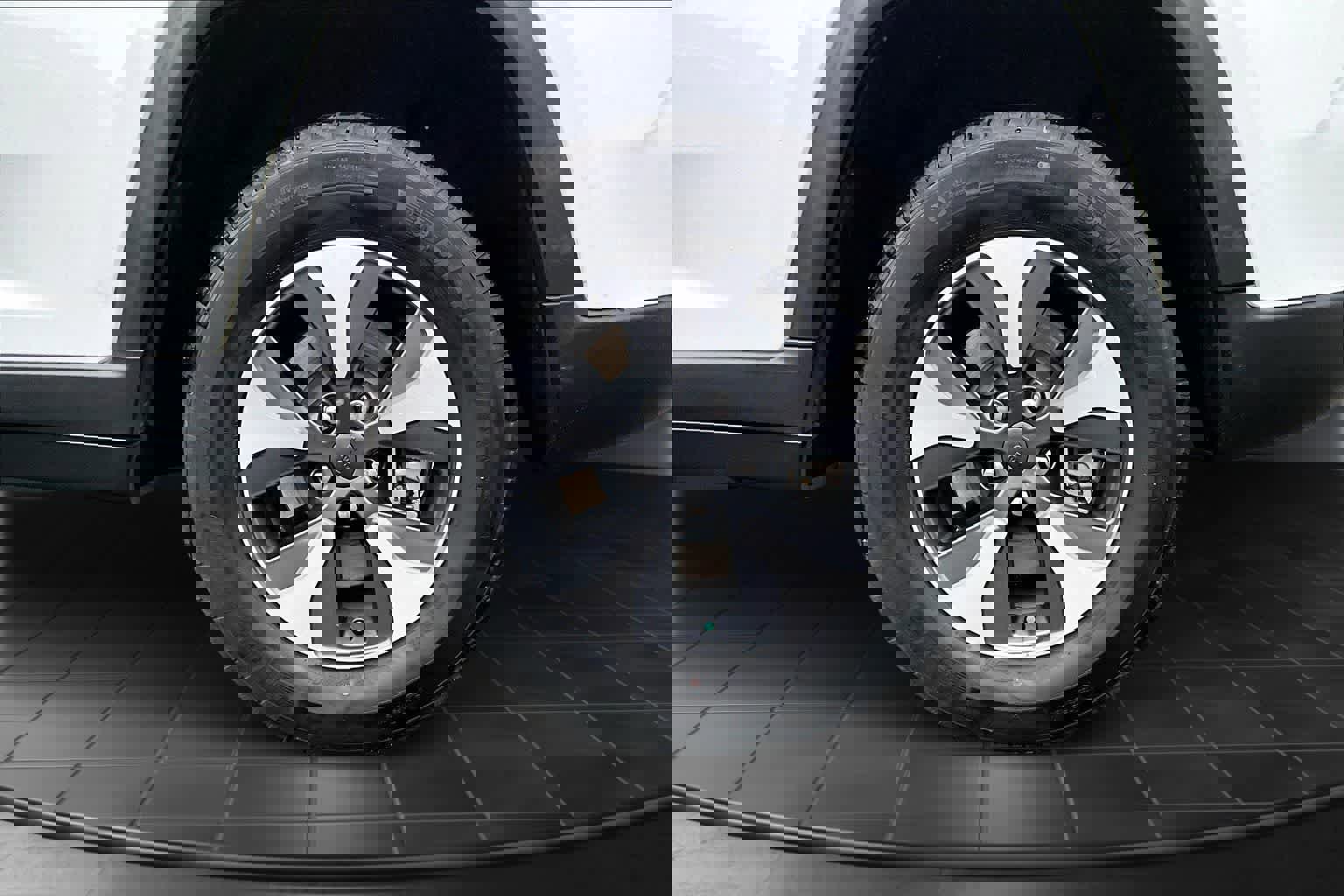 Used 2022 Jeep Grand Cherokee Limited 4xe w/ Luxury Tech Group II image 35