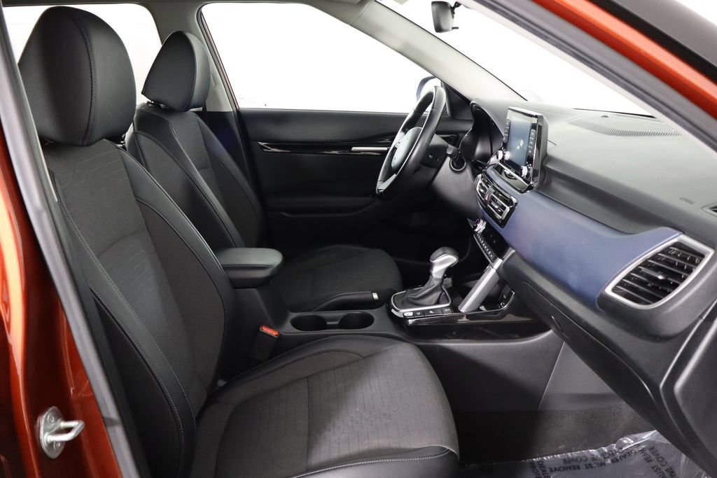 Used 2023 Kia Seltos S AWD/4WD image 18