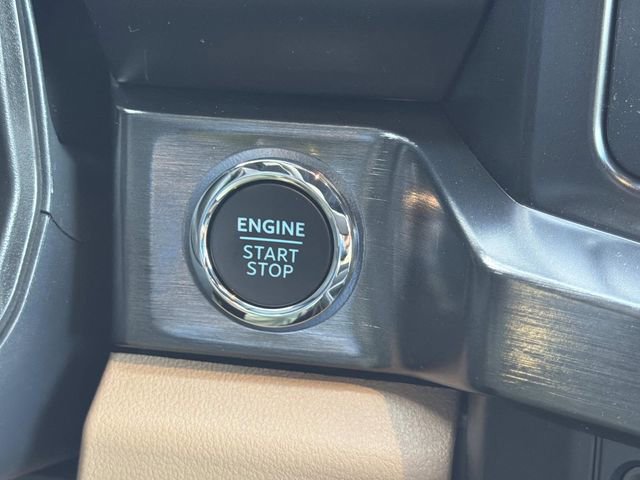 New 2026 Ford F250 Lariat w/ Black Appearance Package image 33