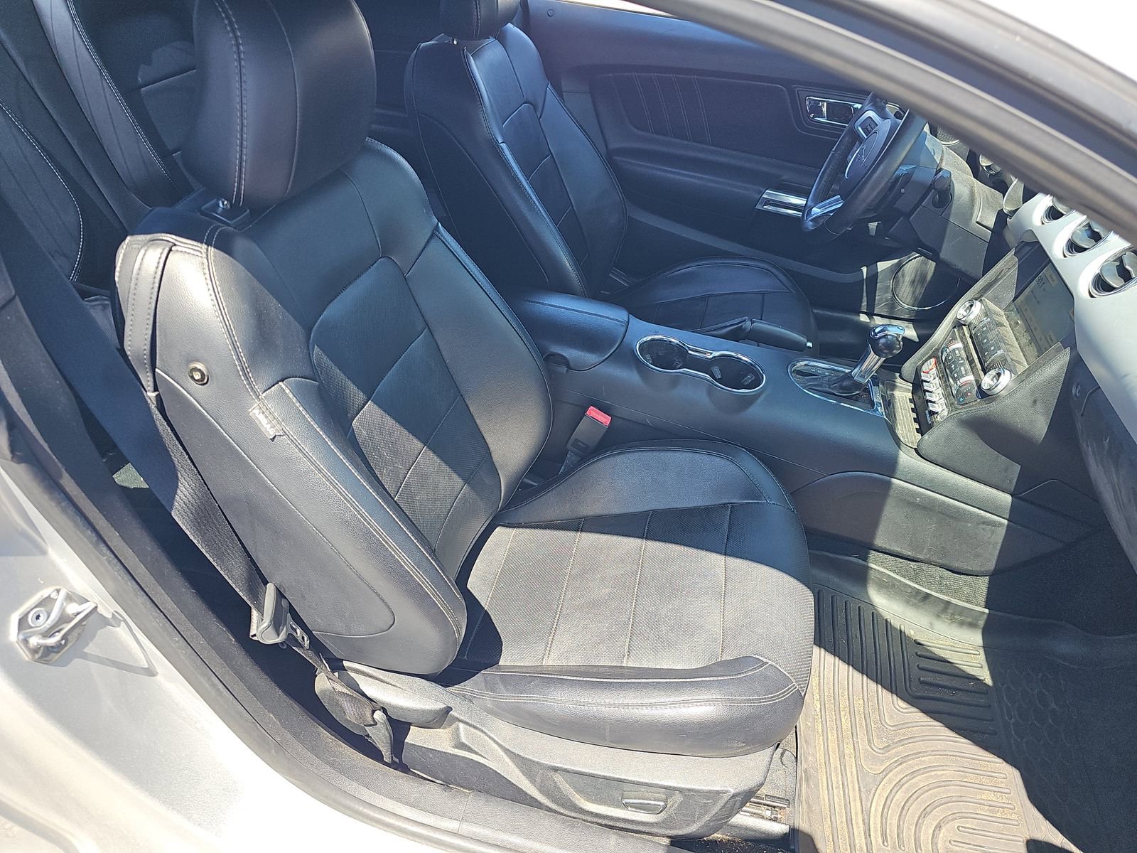 Used 2017 Ford Mustang Premium RWD image 14
