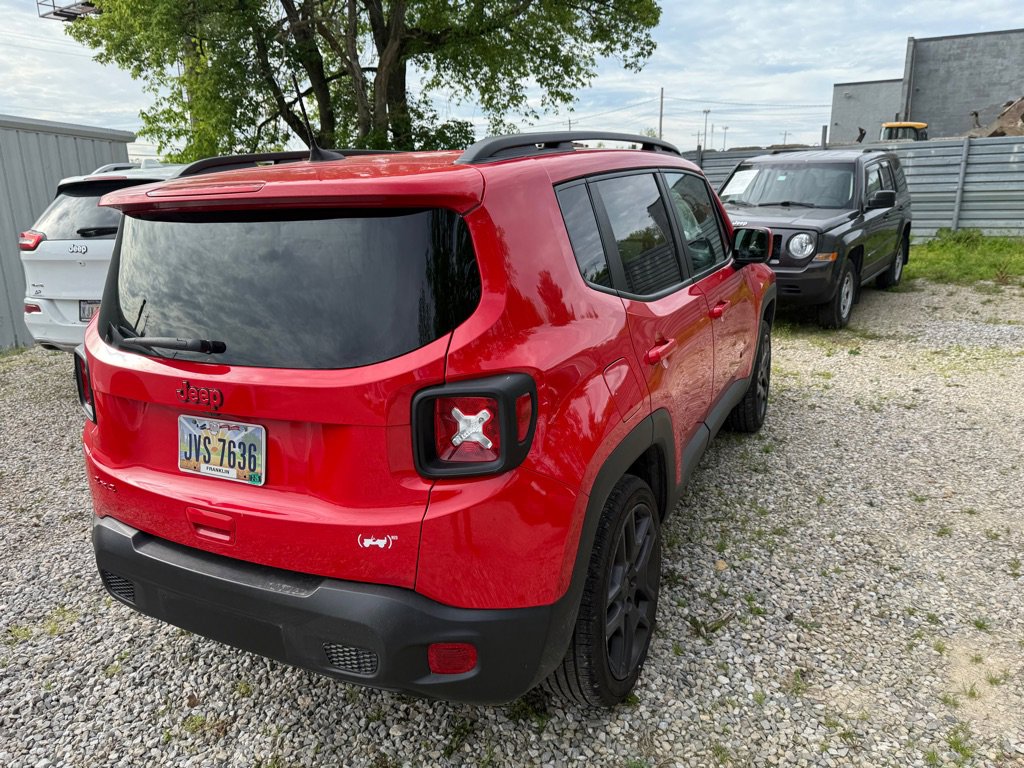 Used 2022 Jeep Renegade Latitude w/ Convenience Group image 4