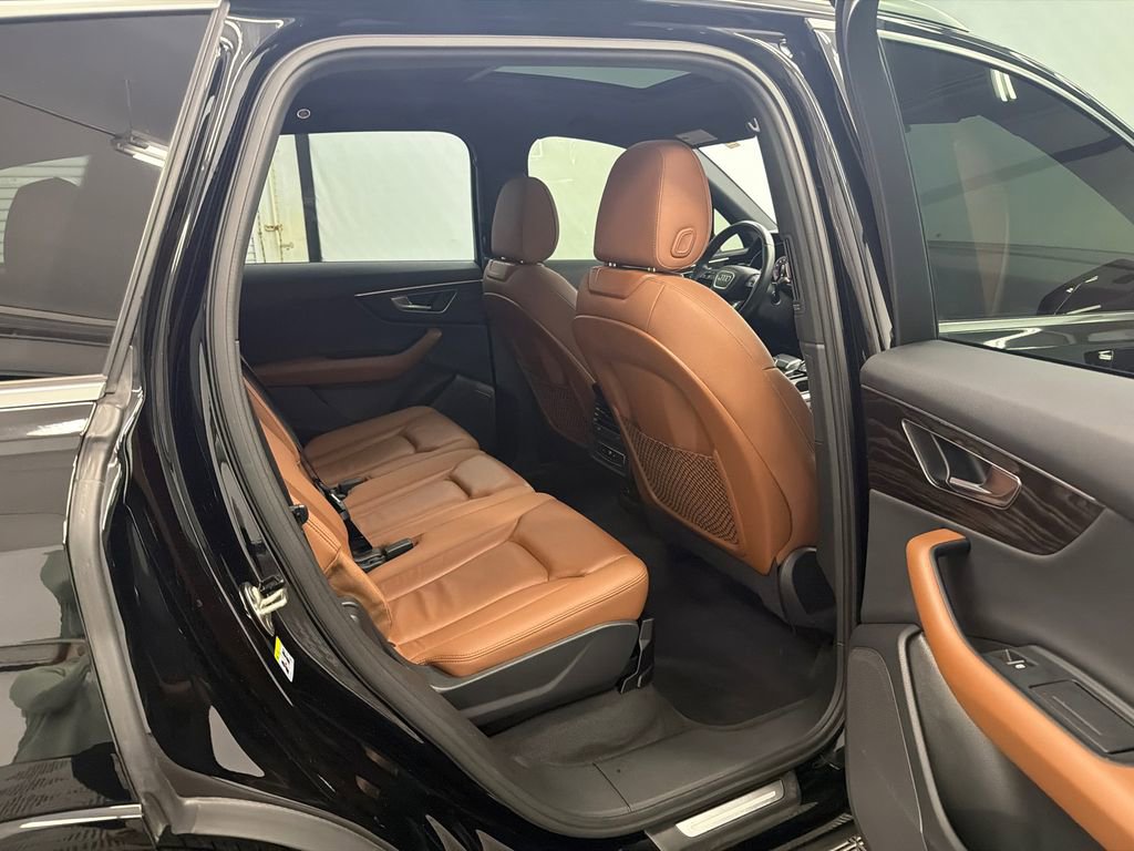 Used 2021 Audi Q7 2.0T Premium w/ Convenience Package image 17