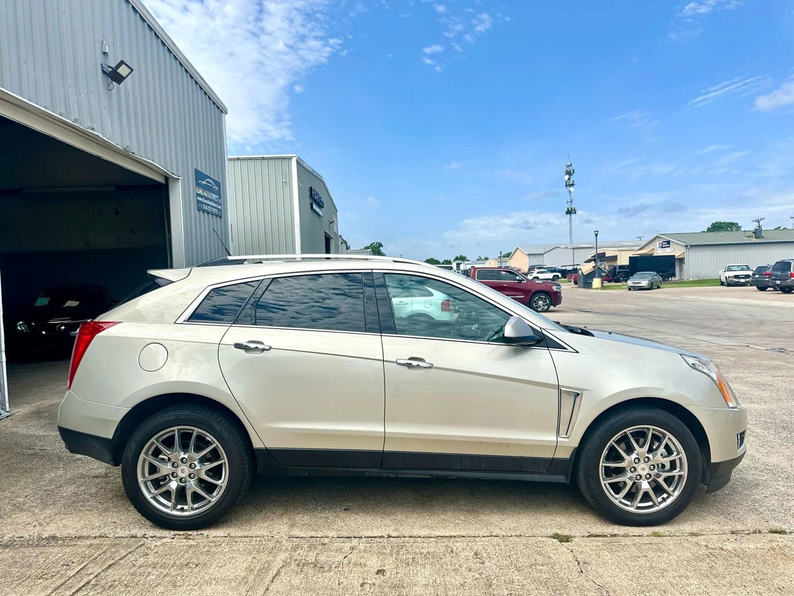 Used 2014 Cadillac SRX Premium image 7