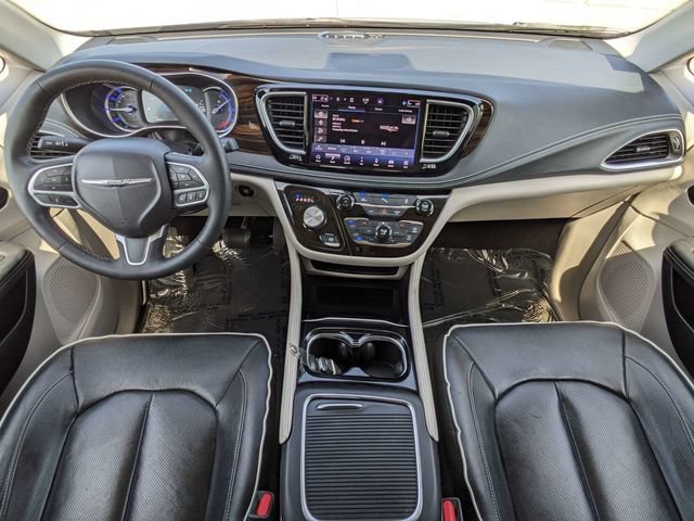 Used 2023 Chrysler Pacifica Limited FWD image 17