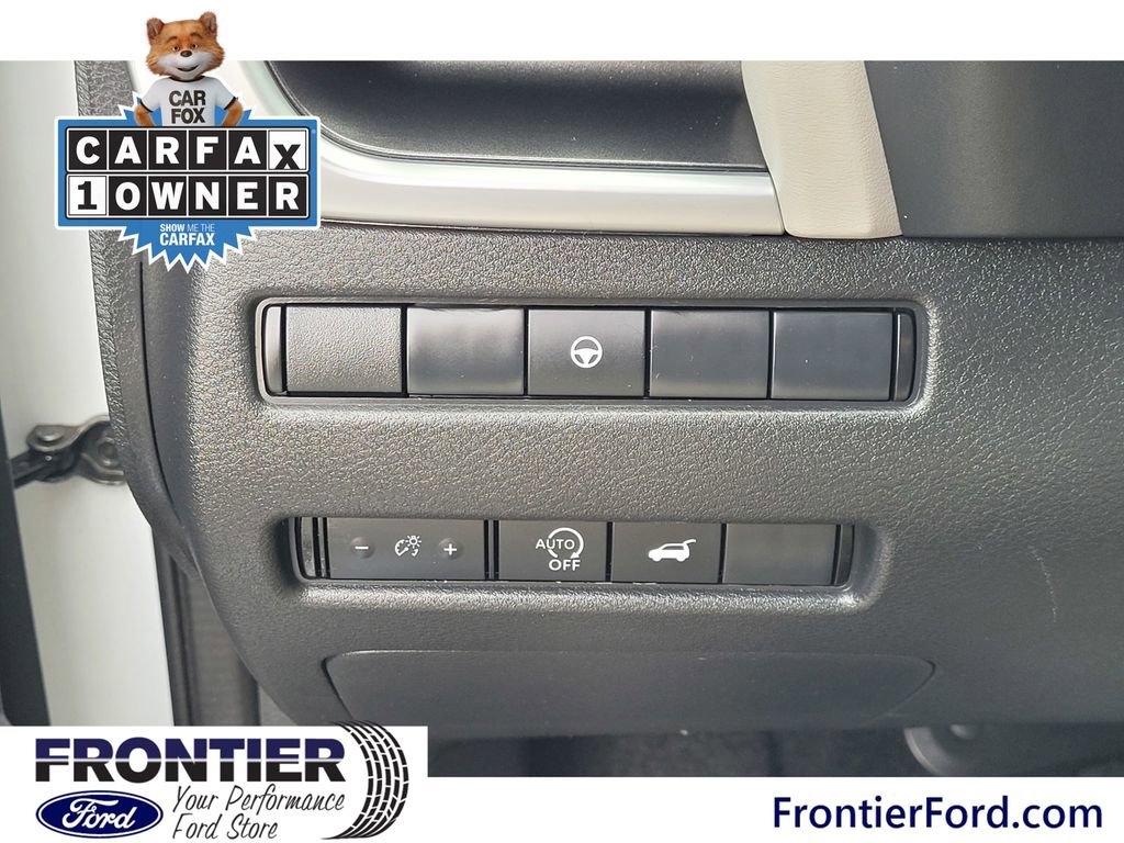 Used 2025 Nissan Rogue SV image 16