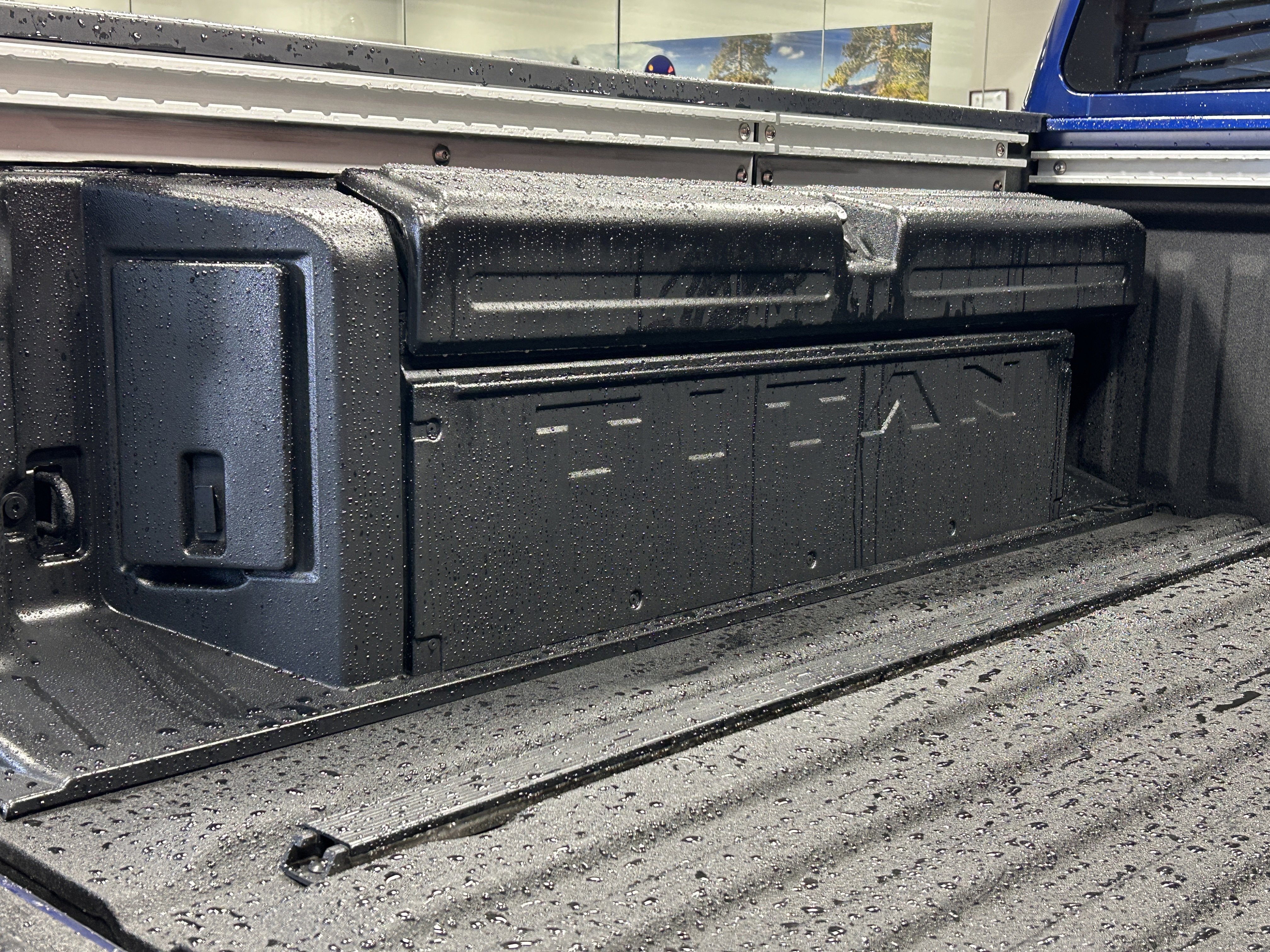 Used 2017 Nissan Titan SL image 10