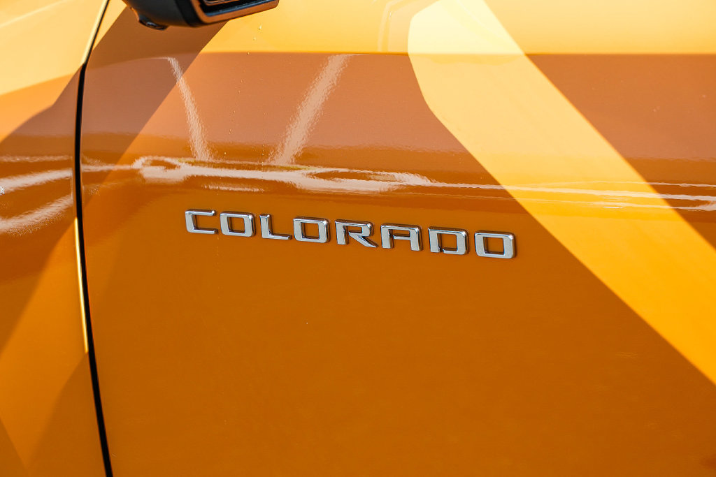 Used 2026 Chevrolet Colorado Z71 w/ Technology Package AWD/4WD image 11