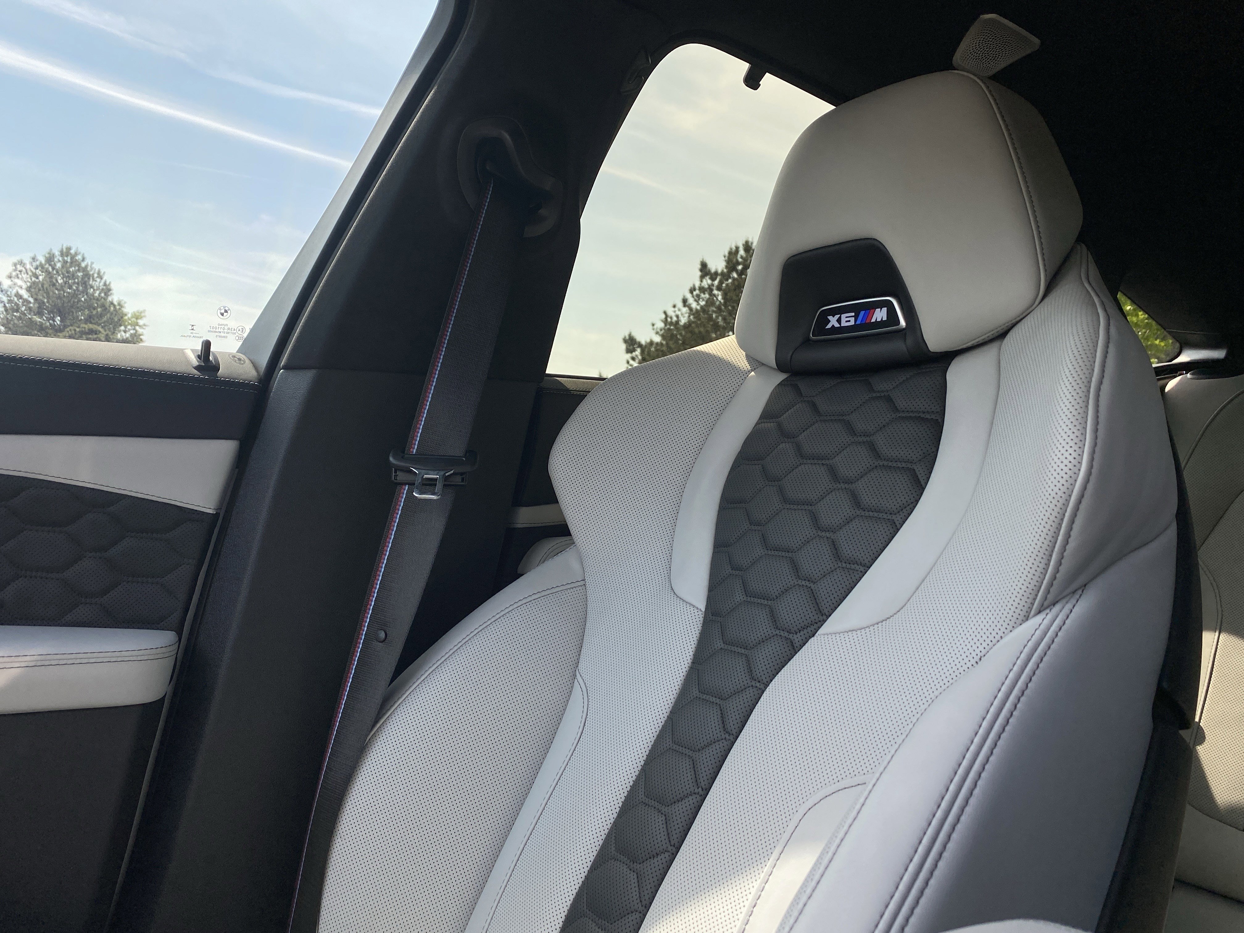 Used 2025 BMW X6 M Competition w/ Executive Package image 44