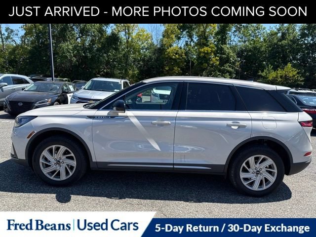 Used 2023 Lincoln Corsair AWD image 4