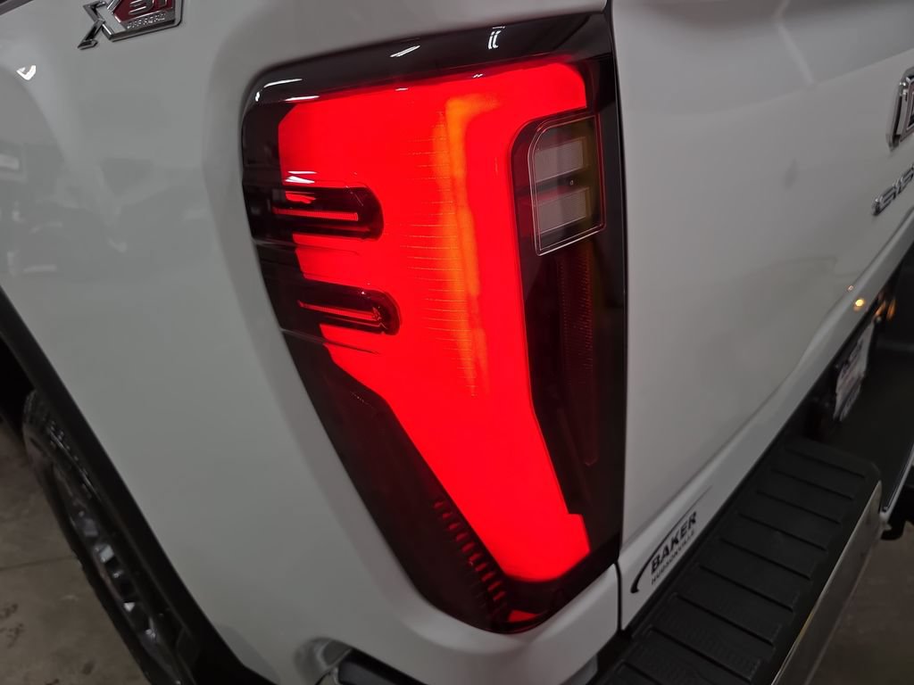 Used 2026 GMC Sierra 2500 SLT AWD/4WD image 32
