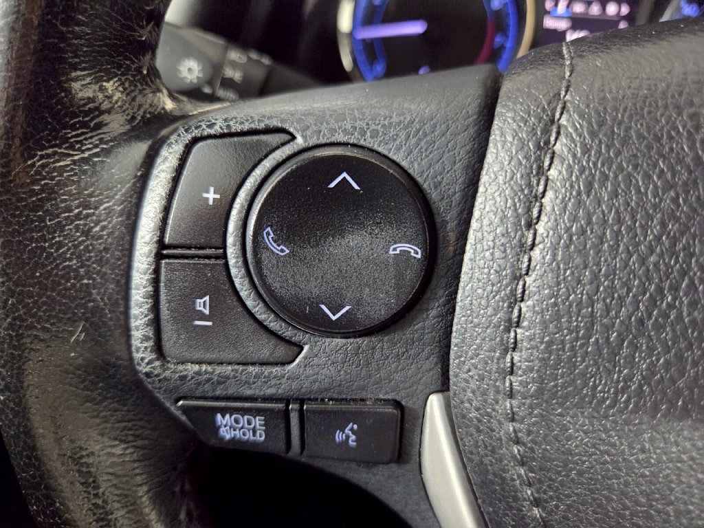 Used 2019 Toyota Corolla SE FWD image 17