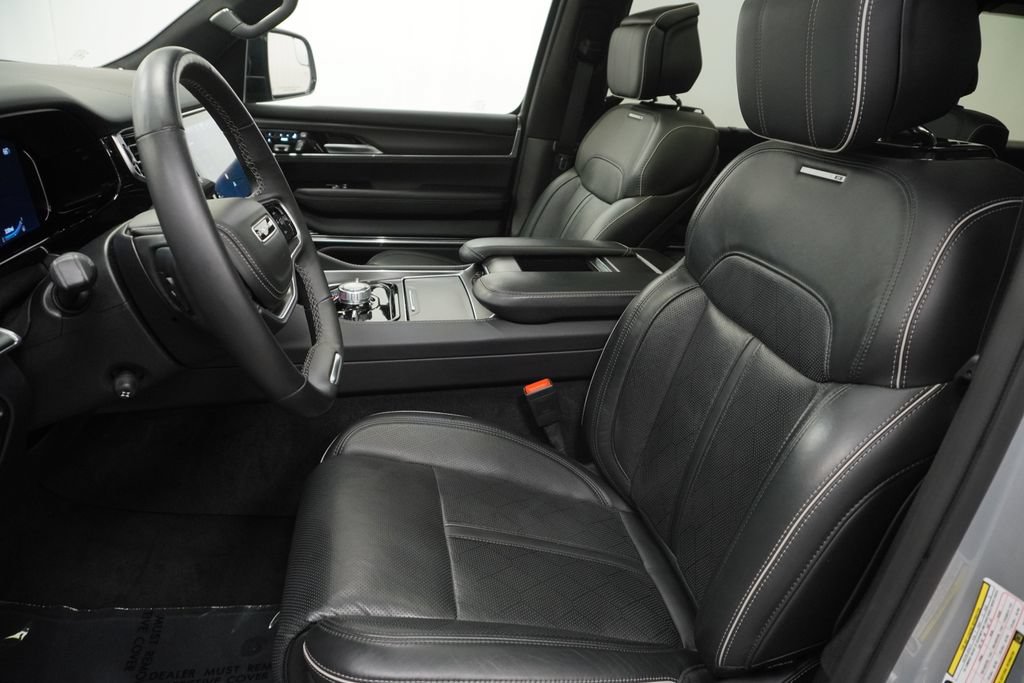 Certified 2025 Jeep Grand Wagoneer L Series II Obsidian w/ Quick Order Packagew 28T AWD/4WD image 16