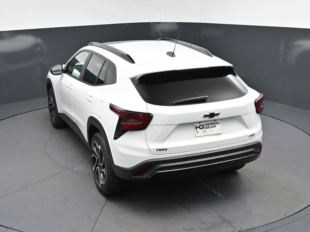 New 2026 Chevrolet Trax RS w/ Sunroof Package FWD image 35