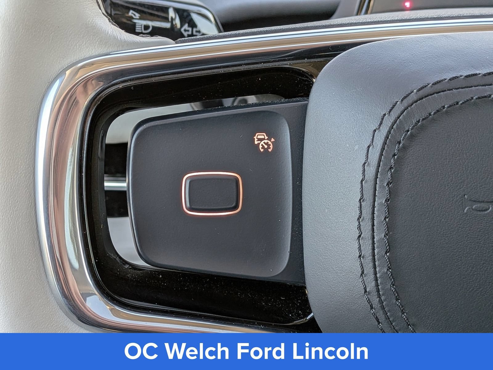 Certified 2025 Lincoln Navigator Reserve AWD/4WD image 31