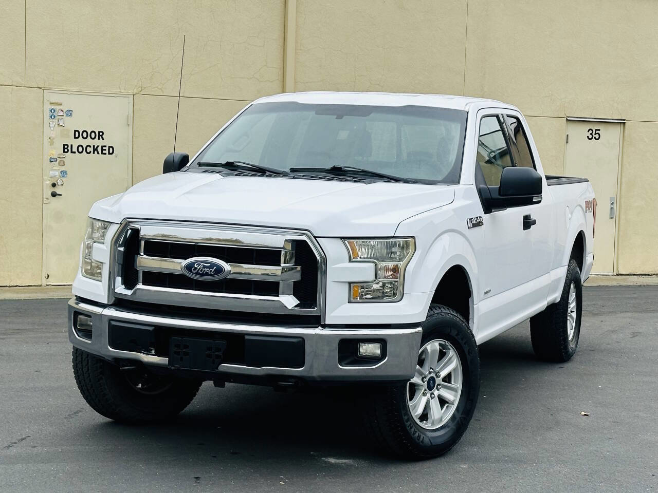 Used 2016 Ford F150 XLT w/ Trailer Tow Package image 3